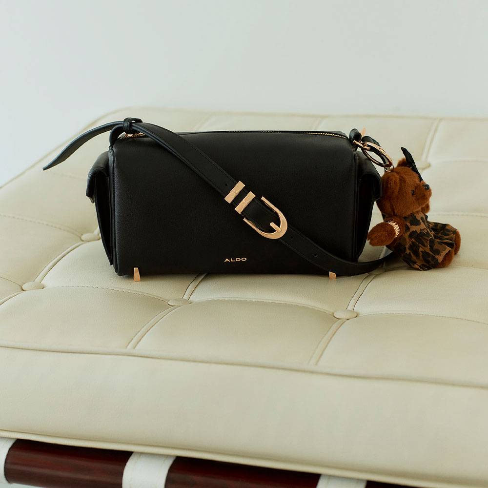 Ganeva Women's Black Shoulder Bag image number 3